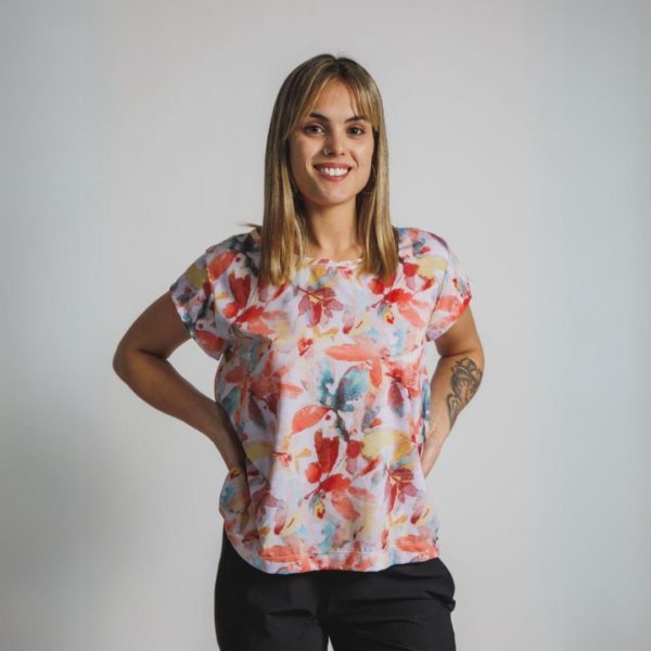 REMERA AMPLIA MANGA CORTA ESTAMPADA